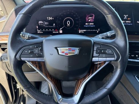 Used 2021 Cadillac Escalade Luxury image 15