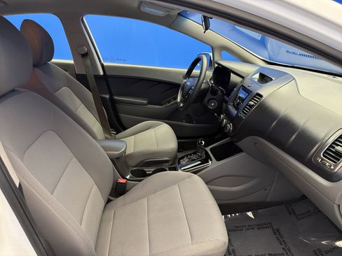 Used 2018 Kia Forte LX FWD image 23