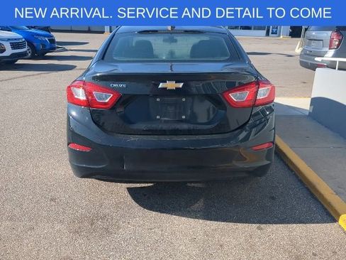 Used 2018 Chevrolet Cruze LS FWD image 5