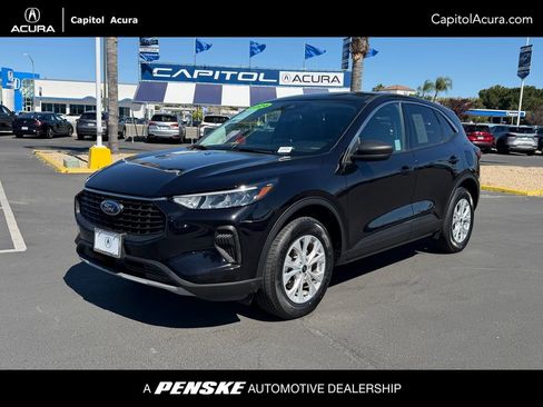Used 2024 Ford Escape Active AWD/4WD image 1