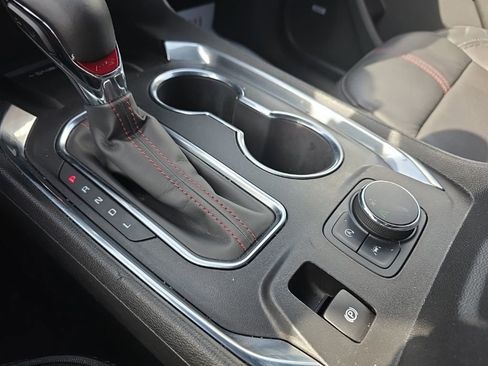 Used 2023 Chevrolet Traverse RS image 30