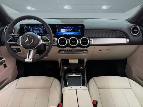 New 2026 Mercedes-Benz GLB 250 image 12