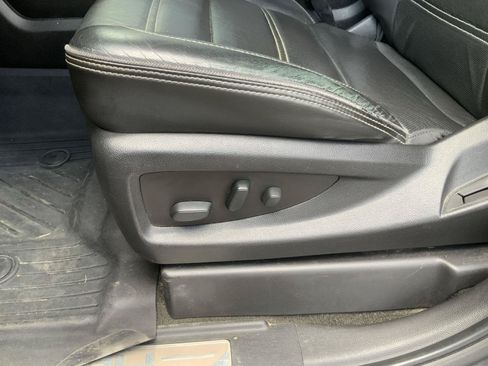 Used 2018 GMC Yukon XL Denali w/ Denali Ultimate Package AWD/4WD image 29