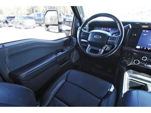 Used 2023 Ford F250 Lariat w/ Sport Appearance Package image 11