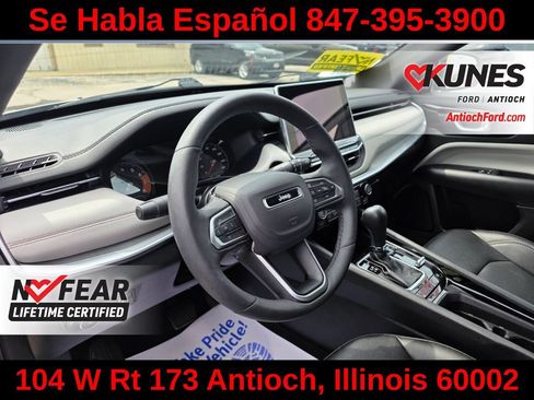 Used 2025 Jeep Compass Limited AWD/4WD image 28