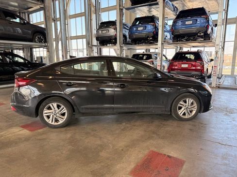 Used 2020 Hyundai Elantra SEL image 2