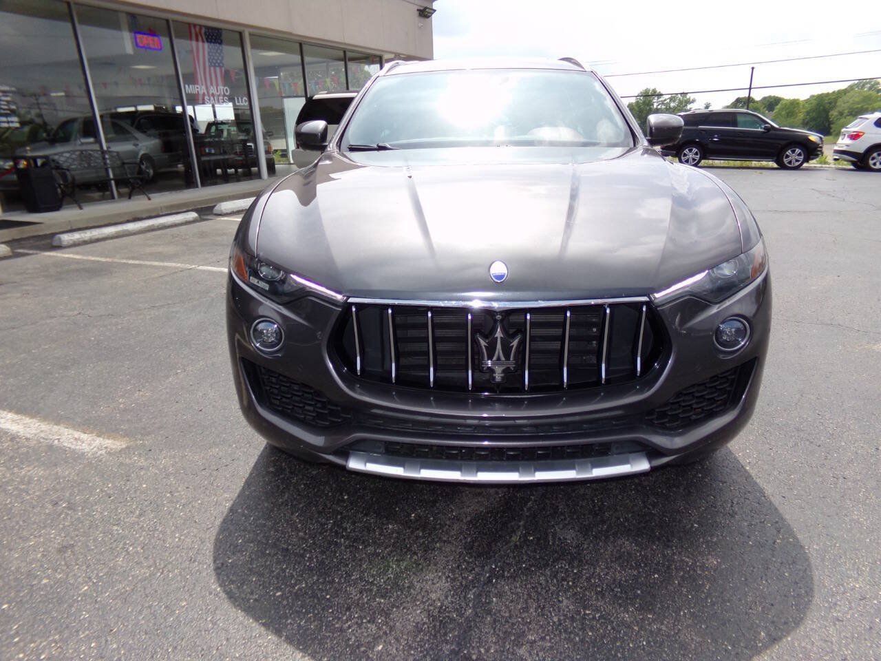 Used 2017 Maserati Levante w/ Luxury Package AWD/4WD image 47