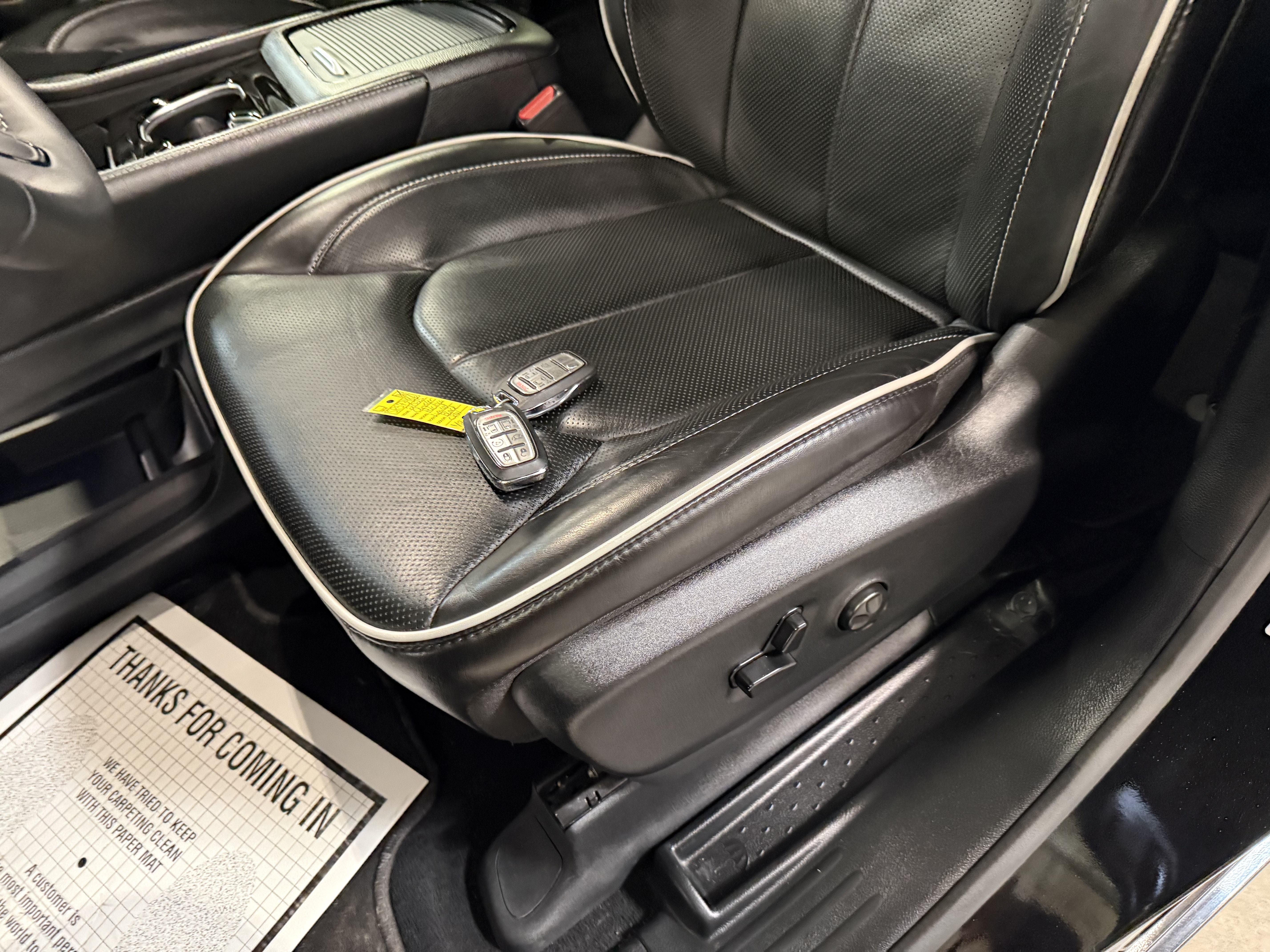 Certified 2025 Chrysler Pacifica Limited AWD/4WD image 44