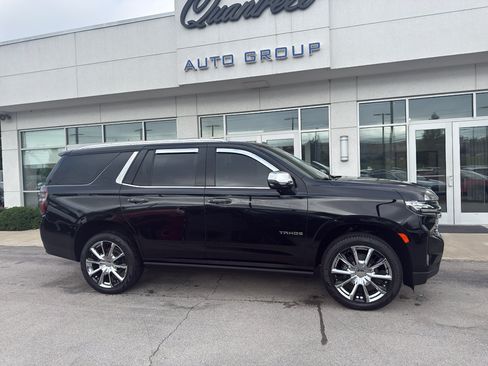 Used 2024 Chevrolet Tahoe Premier AWD/4WD image 2