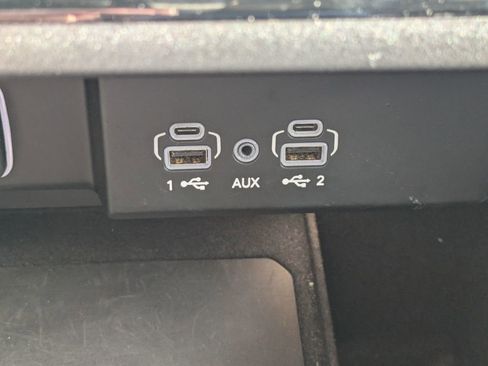 Used 2024 Jeep Wagoneer L Series II image 26