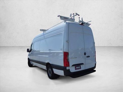 Used 2024 Mercedes-Benz Sprinter 2500 image 7
