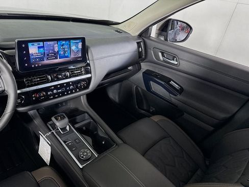 New 2026 Nissan Pathfinder Platinum w/ Cargo Package AWD/4WD image 21