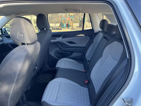 Certified 2025 Volkswagen Tiguan S image 29