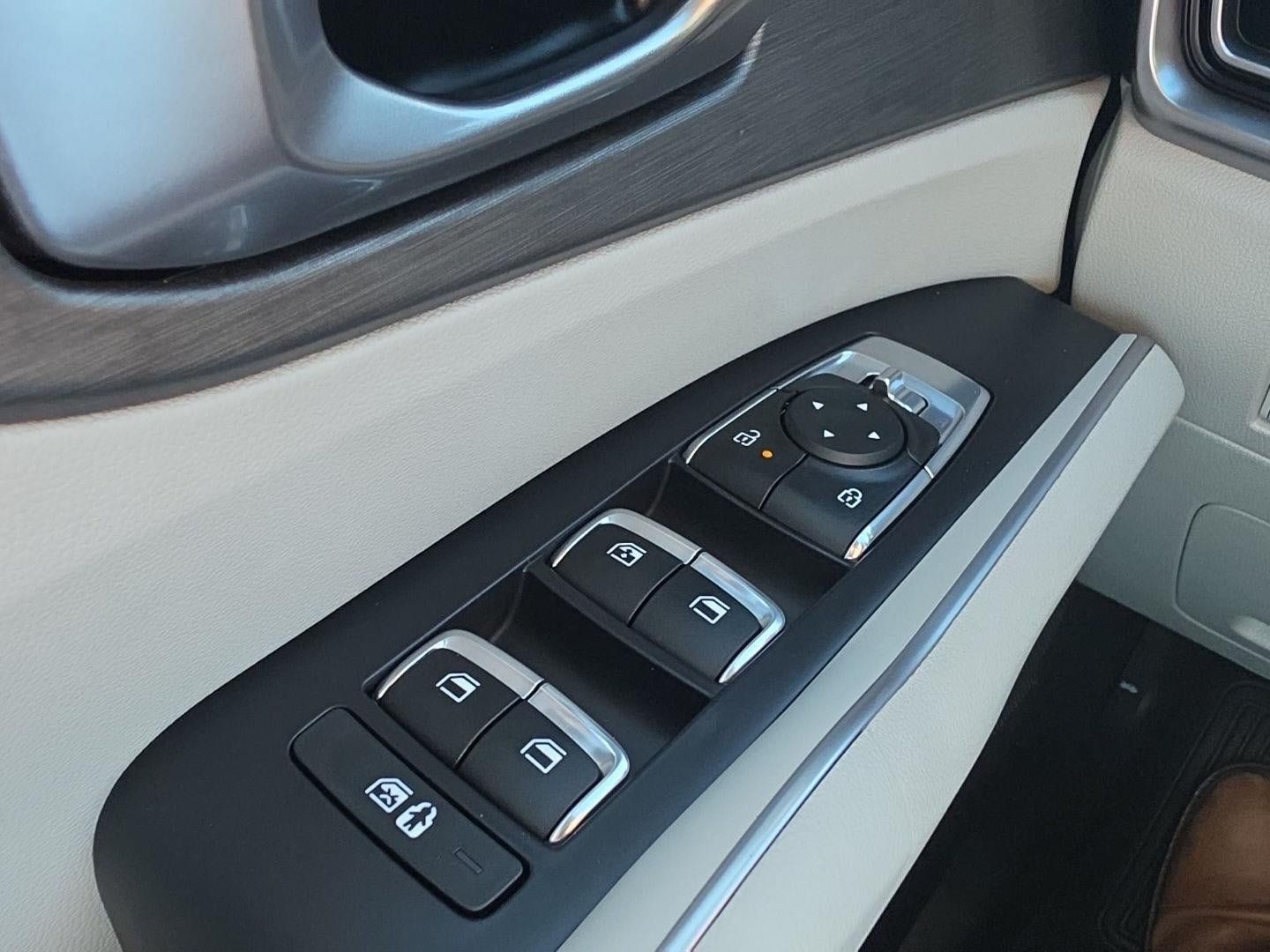 Certified 2025 Kia Sorento X-Line EX AWD/4WD image 41