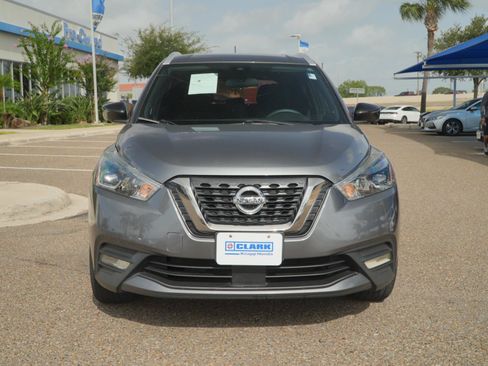 Used 2020 Nissan Kicks SR FWD image 2
