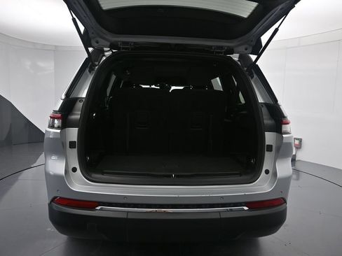 Used 2024 Jeep Grand Cherokee L Laredo RWD image 24