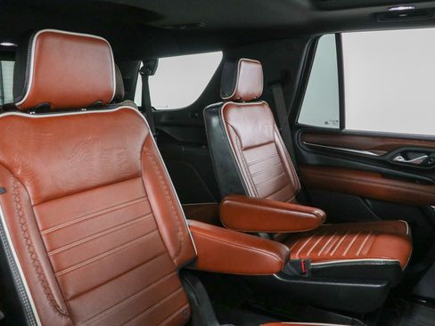 Used 2023 GMC Yukon Denali Ultimate AWD/4WD image 33