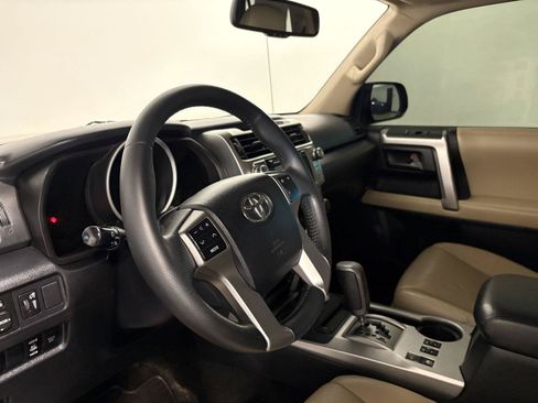 Used 2013 Toyota 4Runner Limited AWD/4WD image 13
