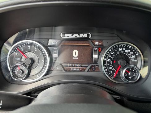 Used 2023 RAM 1500 Big Horn AWD/4WD image 29
