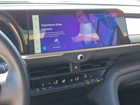 Used 2024 Toyota Crown XLE w/ Carpet Mat Package (TMS) image 13