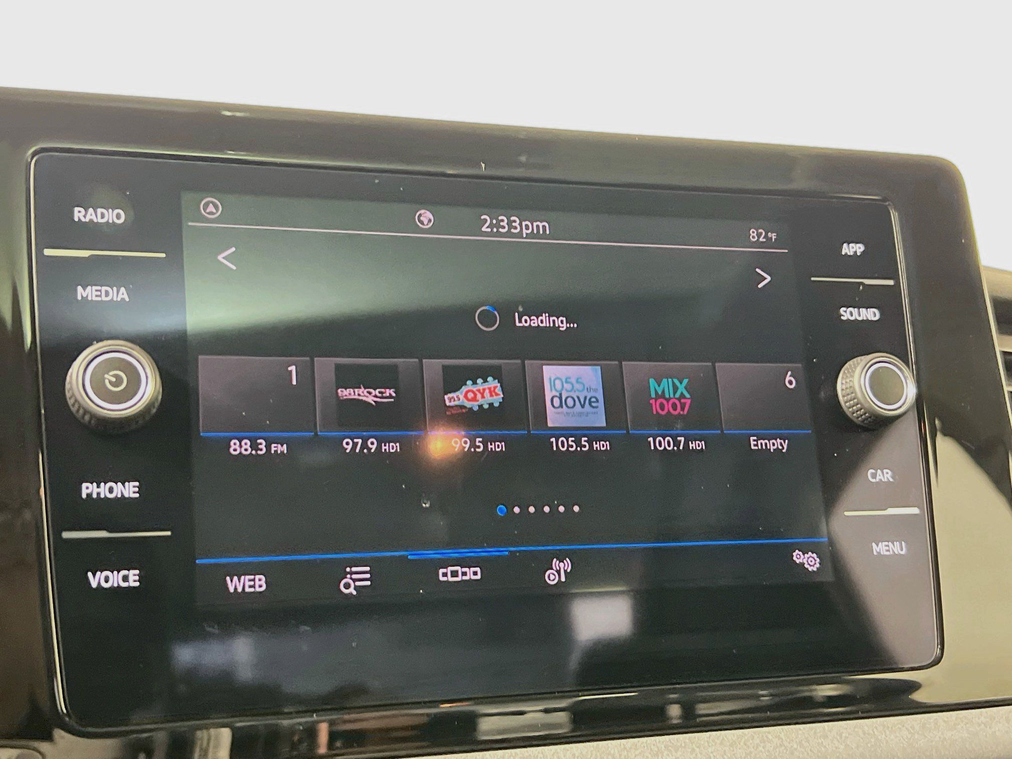 Used 2025 Volkswagen Jetta SE FWD image 27