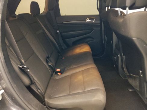 Used 2020 Jeep Grand Cherokee Laredo RWD image 19