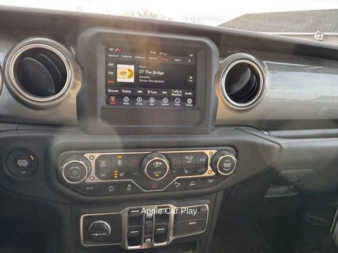 Used 2020 Jeep Gladiator Overland w/ Safety Group image 17