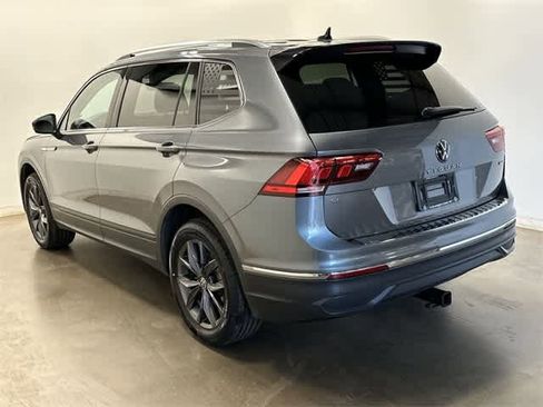 Certified 2022 Volkswagen Tiguan SE image 32