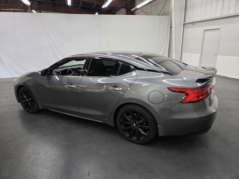 Used 2017 Nissan Maxima SR w/ Midnight Edition FWD image 3