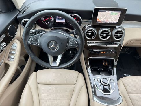 Used 2018 Mercedes-Benz GLC 300 image 4