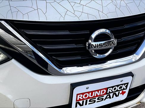 Used 2017 Nissan Altima 2.5 SR w/ Midnight Edition Package image 29