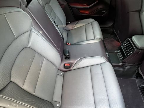 Used 2022 Porsche Taycan 4S image 41