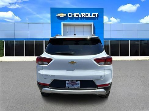 Used 2026 Chevrolet TrailBlazer LT FWD image 4