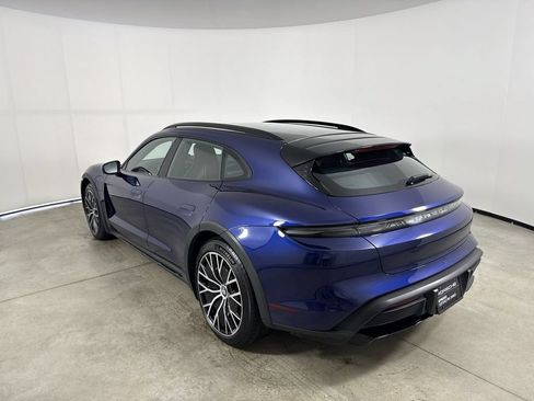 Certified 2023 Porsche Taycan 4 Cross Turismo AWD/4WD image 3
