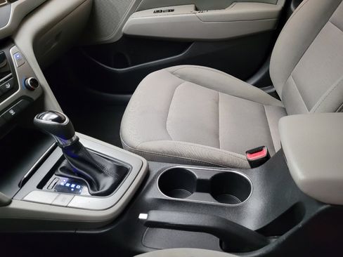 Used 2018 Hyundai Elantra SEL image 26