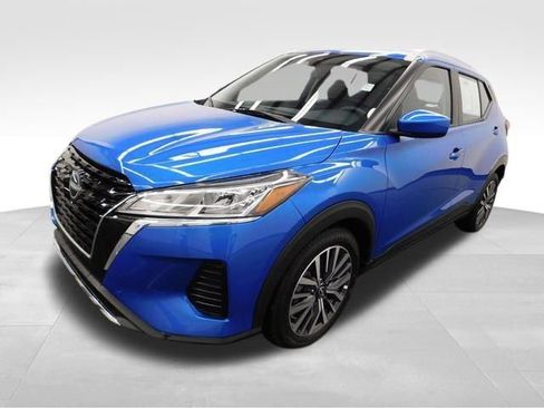 Used 2024 Nissan Kicks SV image 6