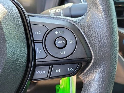 Used 2022 Toyota Corolla LE image 23