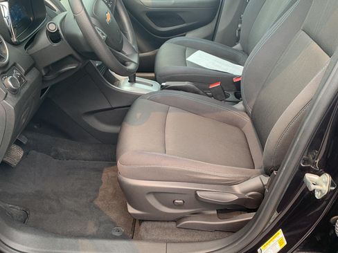 Used 2015 Chevrolet Trax LT w/ LPO, Cargo Package AWD/4WD image 15