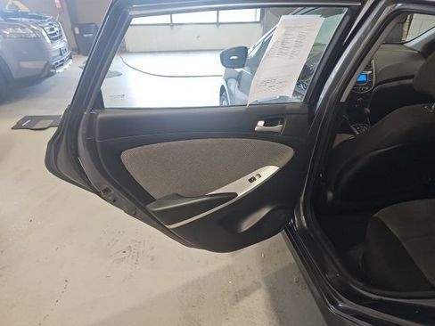 Used 2013 Hyundai Accent GS FWD image 13