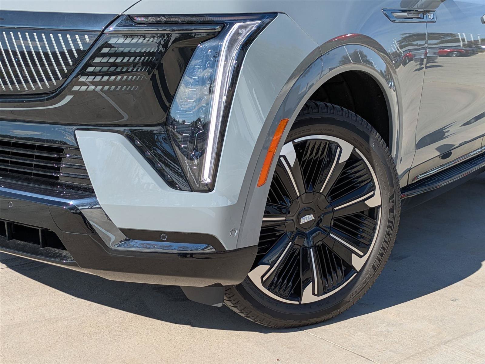 New 2026 Cadillac Escalade IQ Sport 1 w/ LPO, Floor Liner Package AWD/4WD image 7