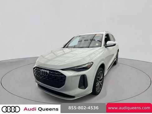Used 2025 Audi Q5 Premium Plus w/ Premium Plus AWD/4WD image 3