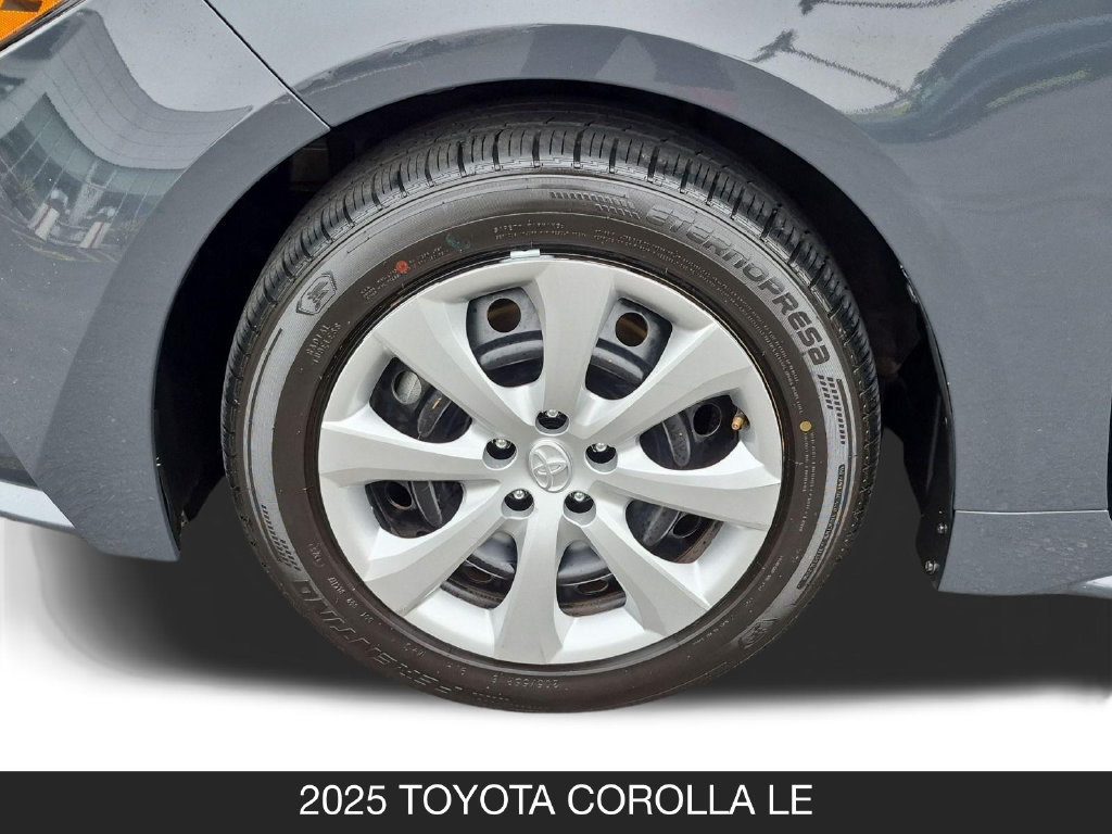 Used 2025 Toyota Corolla LE FWD image 11