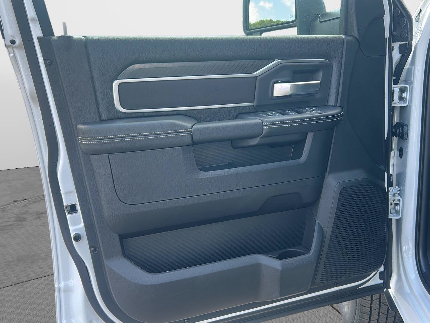 New 2026 RAM 3500 Big Horn AWD/4WD image 21