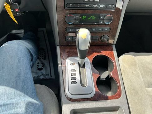 Used 2005 Ford Five Hundred SEL FWD image 18