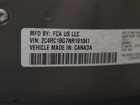 Used 2022 Chrysler Pacifica Touring-L FWD image 38