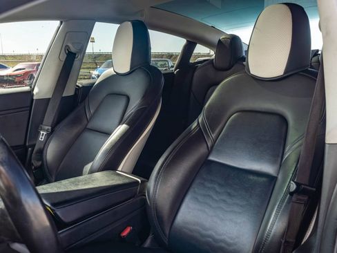 Used 2018 Tesla Model 3 Mid Range RWD image 7