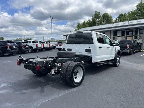 New 2025 Ford F450 XL w/ XL Chrome Package image 5