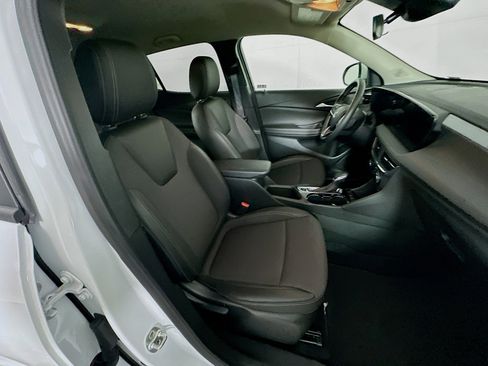 Used 2025 Buick Encore GX Preferred image 30