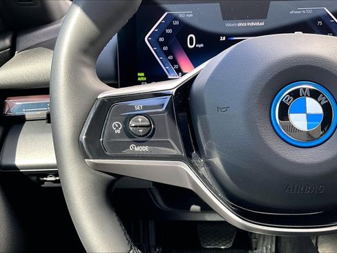 Used 2024 BMW i5 eDrive40i w/ M Sport Package image 17