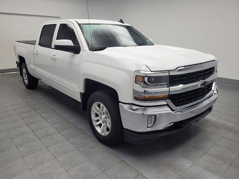 Used 2018 Chevrolet Silverado 1500 LT w/ All Star Edition image 13